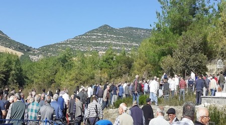 Dalakderesi köyü muhtarının kızı hakka yürüdü