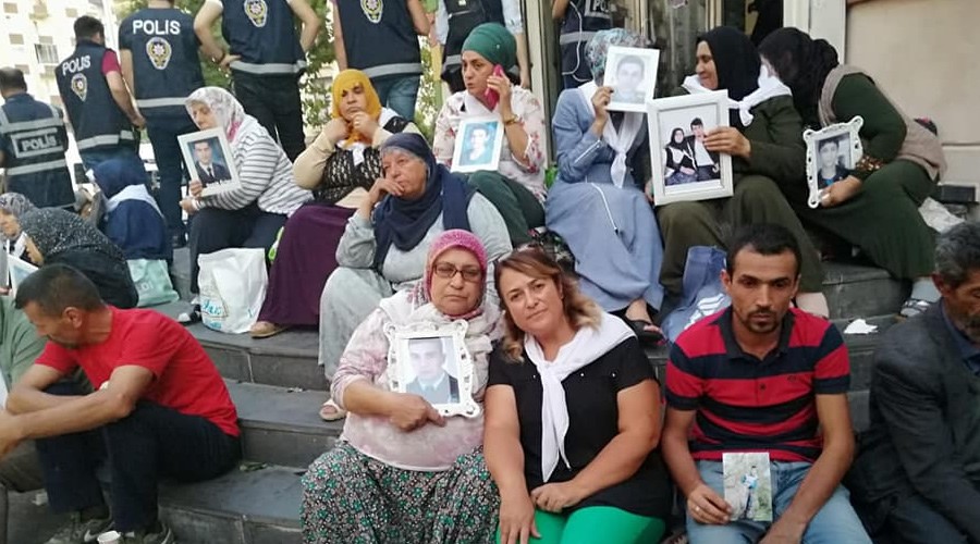 Trkiyeyi ayaa kaldran Yldz hemire nbete balad