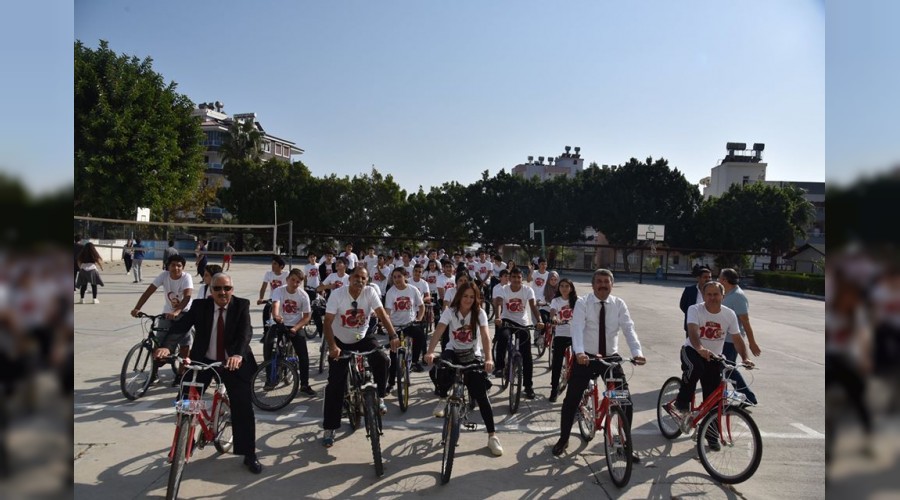 Anamur Belediye Bakann hi byle grmediniz!