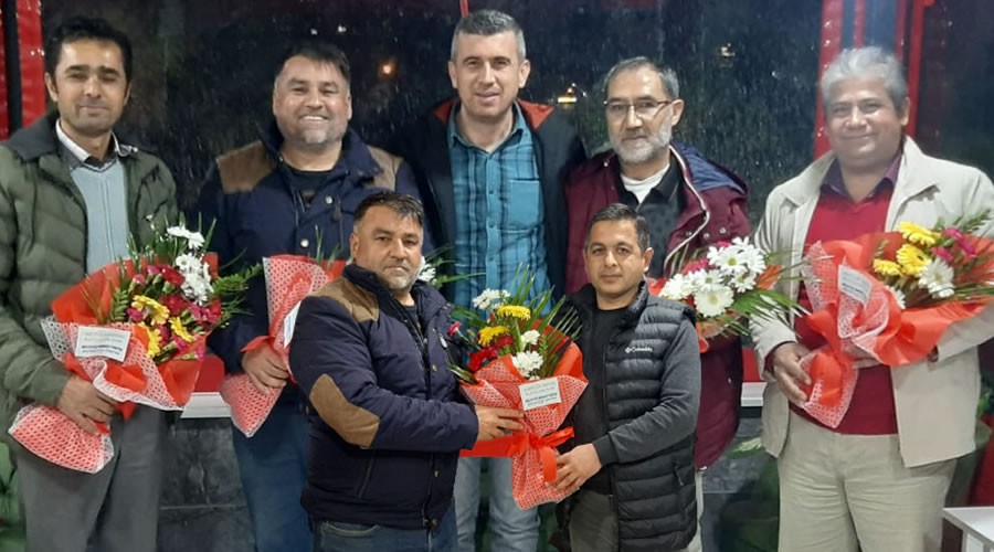 MHP Bozyaz Tekilatndan Gazetecilere Jest