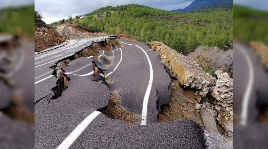 Melleç’te D-400 bağlantı yolu çöktü