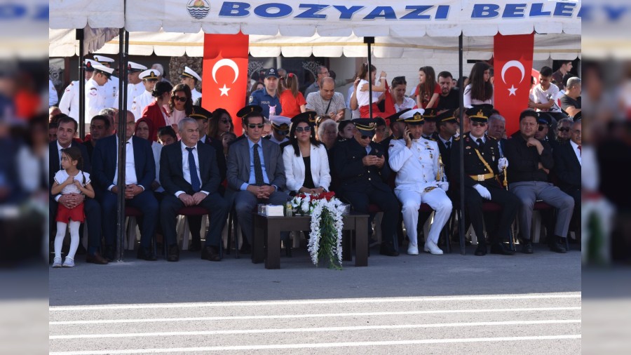 Bozyazda Cumhuriyetin 100.Yl Cokuyla kutland.