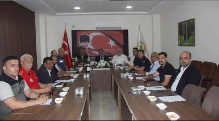 Yaz ayları geldi.İlk toplantı yapıldı